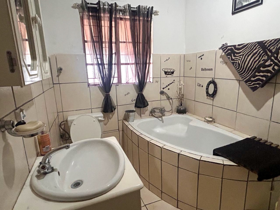 4 Bedroom Property for Sale in Potchefstroom Rural North West